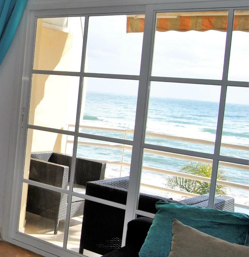 Apartamento Frente Al Mar,Primera Linea Rincon de la Victoria Exterior photo
