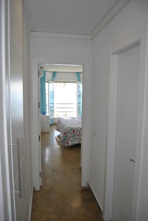 Apartamento Frente Al Mar,Primera Linea Rincon de la Victoria Exterior photo