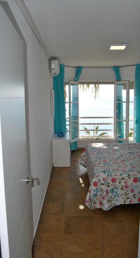Apartamento Frente Al Mar,Primera Linea Rincon de la Victoria Exterior photo
