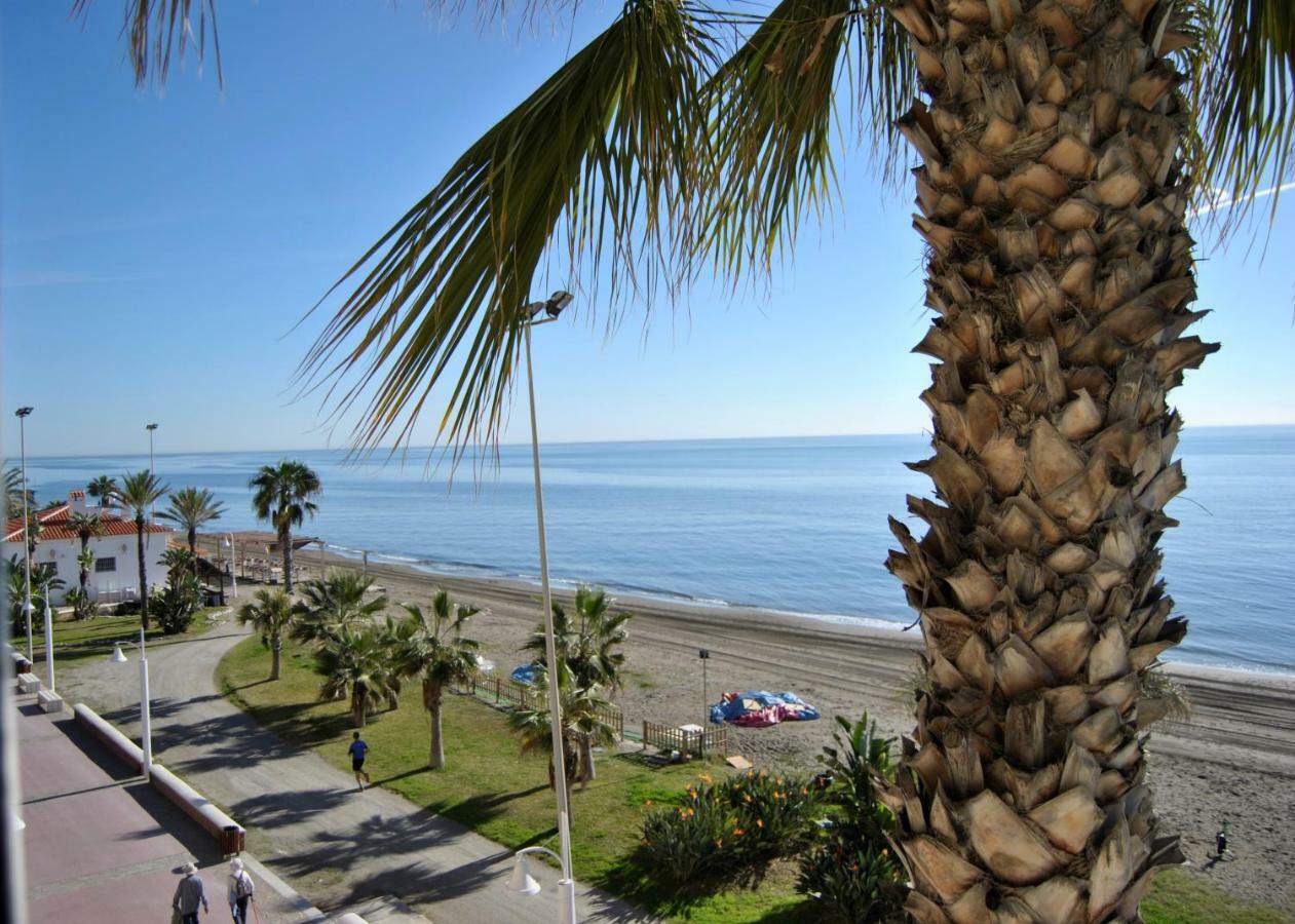 Apartamento Frente Al Mar,Primera Linea Rincon de la Victoria Exterior photo